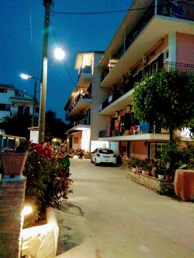Delfini Hotell Nydrí Eksteriør bilde