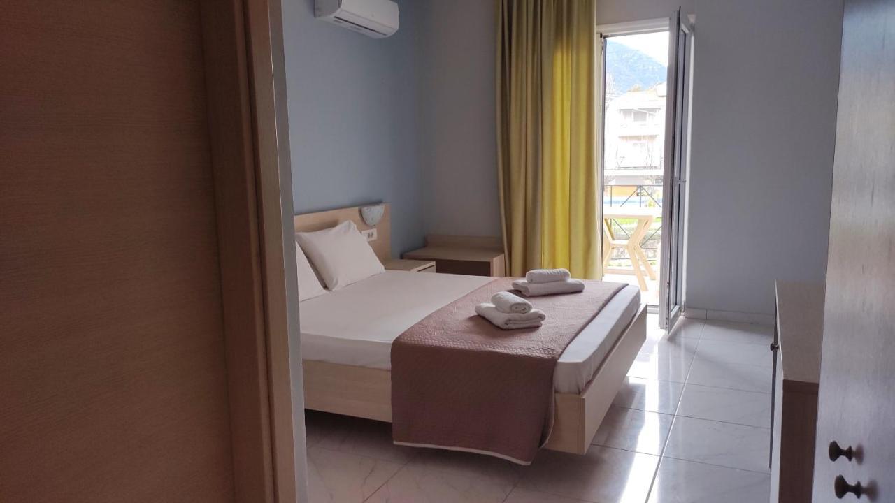 Delfini Hotell Nydrí Eksteriør bilde