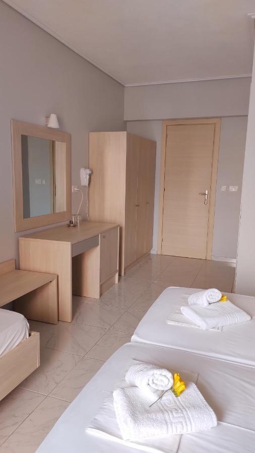 Delfini Hotell Nydrí Eksteriør bilde